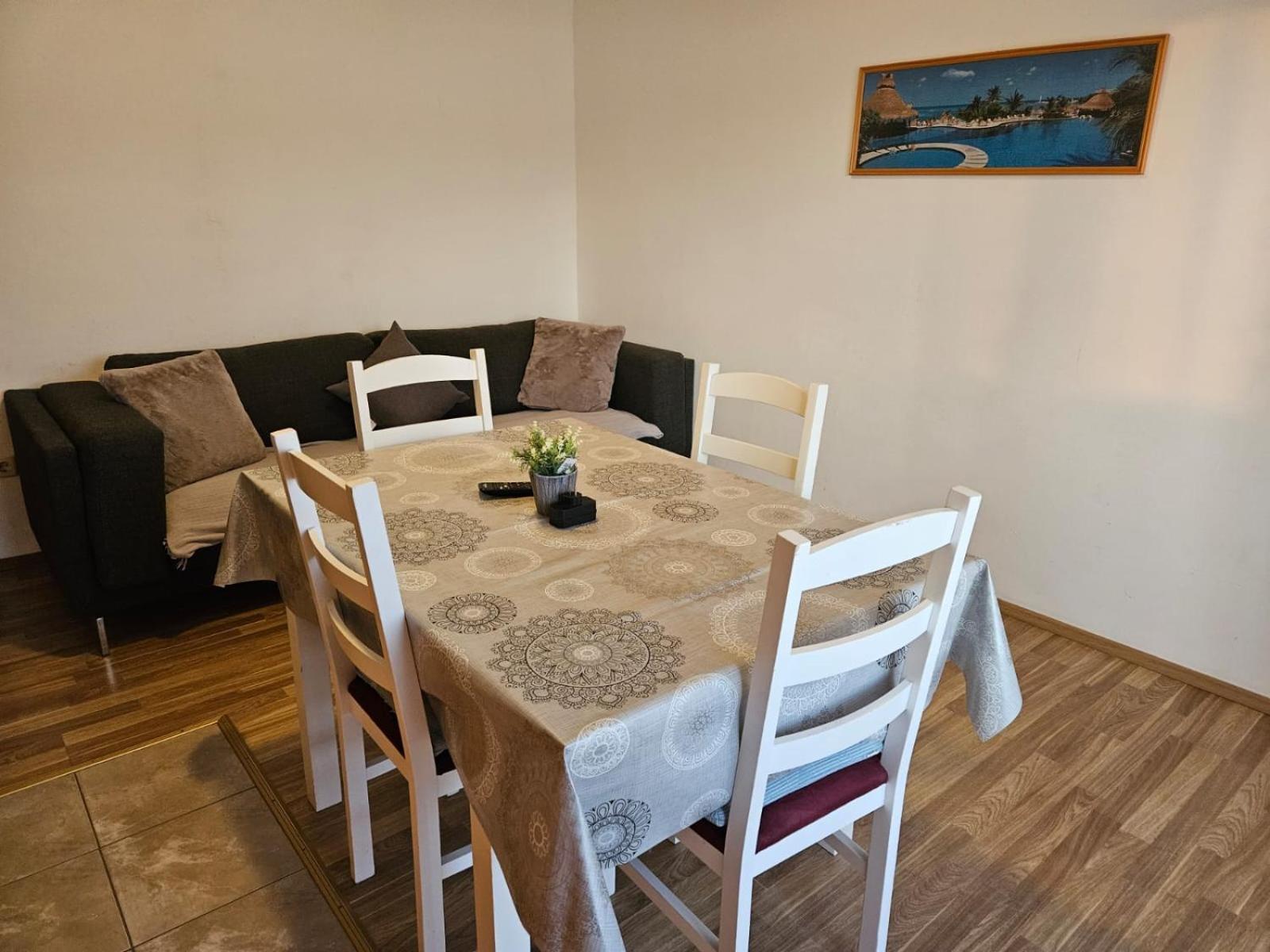 Pljesa Apartments Супетарська Драґа Номер фото